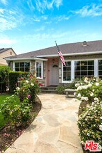 4439 Arcola Ave in Los Angeles, CA - Building Photo - Building Photo