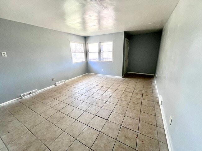 5750 N 65th St, Unit 5750A in Milwaukee, WI - Building Photo - Building Photo