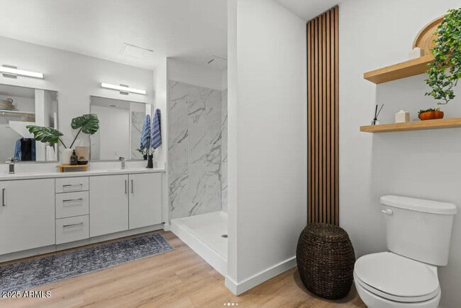 property at 301 W Roosevelt St