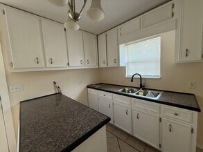 2202 Burnett Ave in Waco, TX - Building Photo - Building Photo