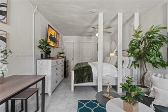 12101 Everglades St in Canal Point, FL - Building Photo - Building Photo