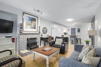 1800 King George Blvd in Surrey, BC - Building Photo - Building Photo