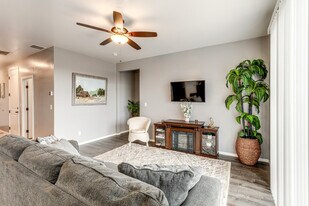 12281 Pegasus Rd in Flagstaff, AZ - Building Photo