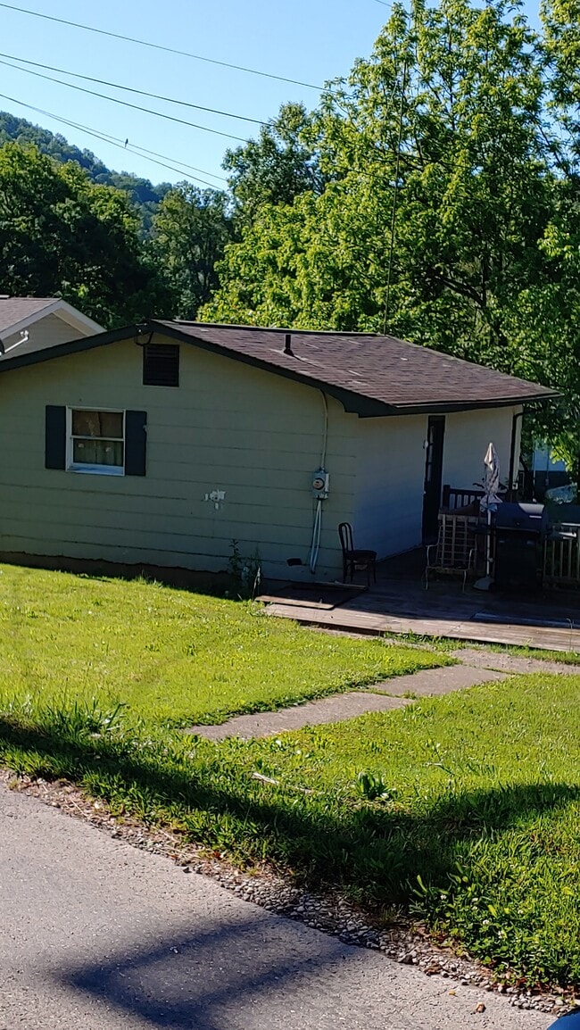 68 Wabaco Cir Rentals in Hazard, KY