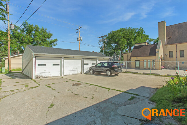 OLD TOWN APARTMENTS in Fargo, ND - Building Photo - Building Photo