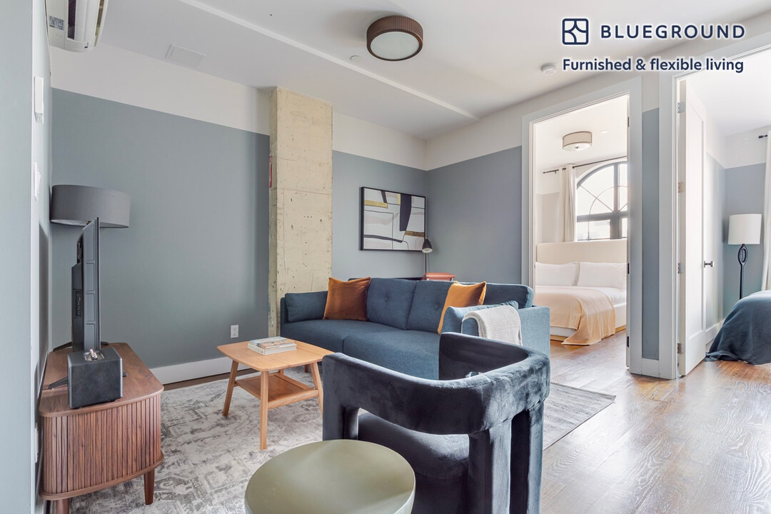 187 Kent Ave in Brooklyn, NY - Building Photo