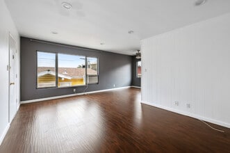 7550 Fountain Ave in West Hollywood, CA - Foto de edificio - Interior Photo
