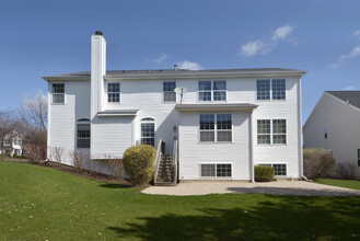 745 Bloomfield Ct in Palatine, IL - Building Photo - Building Photo