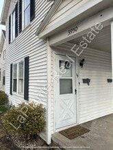 3950 Woodhaven Dr in Toledo, OH - Foto de edificio - Building Photo