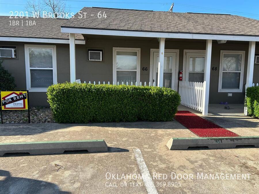 2201 W Brooks St in Norman, OK - Building Photo