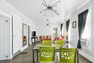 1125 Lansing St in Detroit, MI - Building Photo