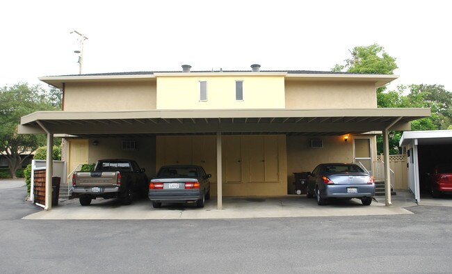 960-962 Almanor Ct in Lafayette, CA - Building Photo - Building Photo