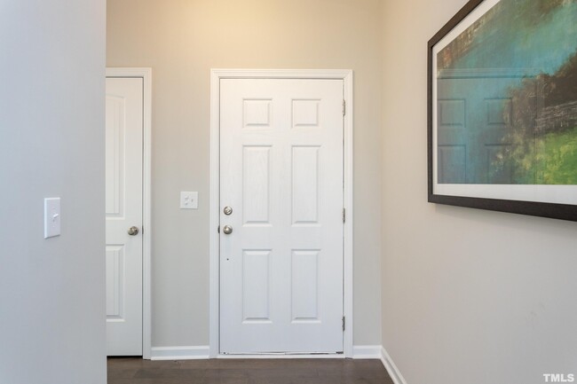 2805 Elsa Dr in Raleigh, NC - Foto de edificio - Building Photo