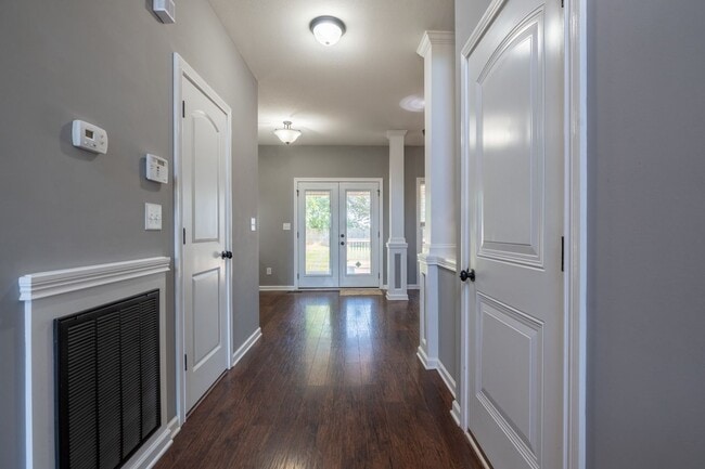 719 Ellie Nat Dr in Clarksville, TN - Building Photo - Building Photo