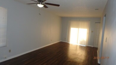 6288 Hamilton Bridge Rd-Unit -704 in Milton, FL - Building Photo - Building Photo