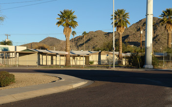 Hatcher Apartments in Phoenix, AZ - Building Photo - Building Photo