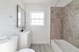 2914 Wheeler Ave in Houston, TX - Building Photo - Building Photo