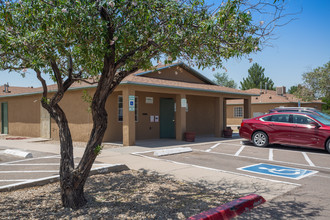 Milagro Apartments in El Paso, TX - Building Photo - Building Photo