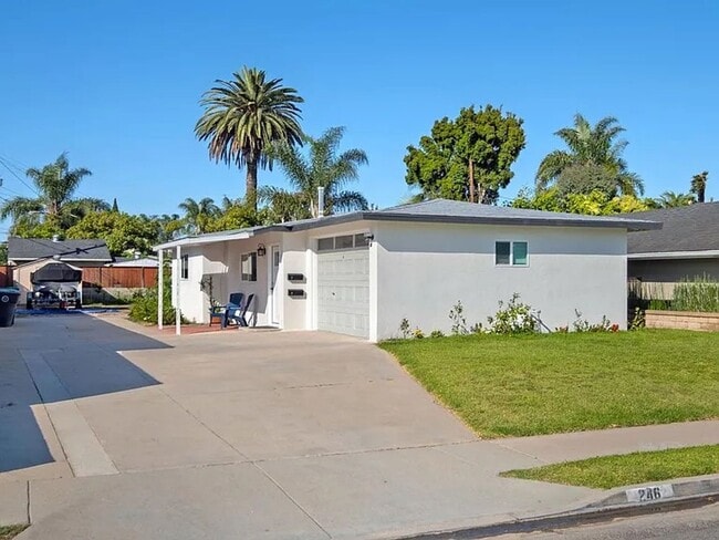 246 Camellia Ln in Costa Mesa, CA - Building Photo - Building Photo