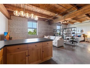 127 5th St NE in Minneapolis, MN - Building Photo - Building Photo