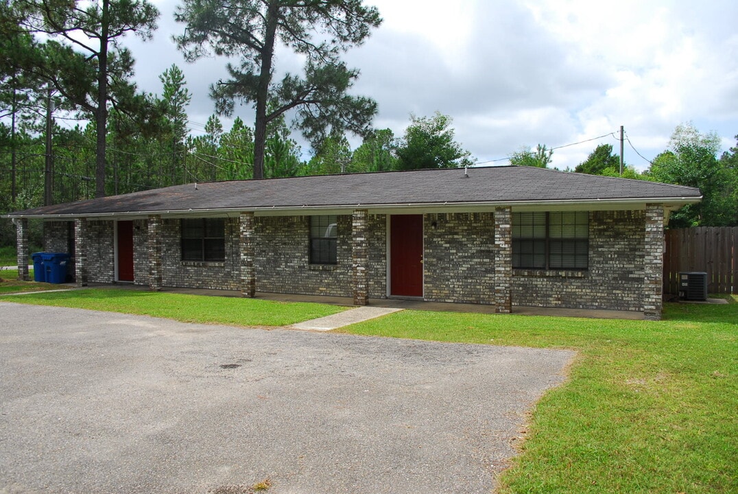 15724 Cook Rd, Unit A in Biloxi, MS - Building Photo