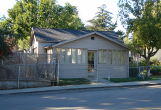 430-438 N Main St in Fallbrook, CA - Building Photo - Building Photo