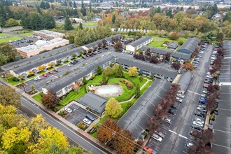 Oak Creek in Vancouver, WA - Building Photo - Building Photo