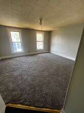 1420 W 37th Ave in Kansas City, KS - Building Photo - Building Photo