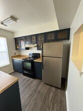 1436 Deerpond Ln in Virginia Beach, VA - Building Photo - Building Photo
