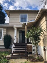 2515 SE 28th Pl in Portland, OR - Foto de edificio - Building Photo