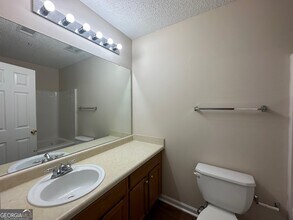 6296 Hickory Ln Cir in Union City, GA - Building Photo - Building Photo