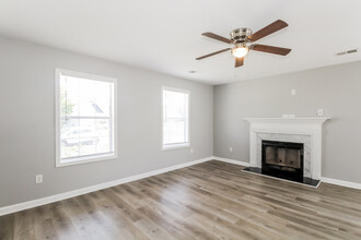 4807 Brookside Ln in Myrtle Beach, SC - Building Photo - Building Photo