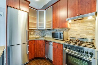 156 7th St in Hoboken, NJ - Building Photo - Building Photo