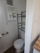 6543 Estelle St, Unit Tiny House in San Diego, CA - Foto de edificio - Building Photo