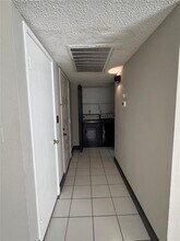 8452 Coral Lake Way, Unit 8452 in Coral Springs, FL - Building Photo - Building Photo