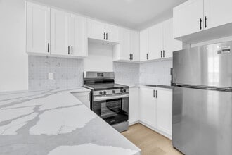 90 Carden St in Guelph, ON - Building Photo - Building Photo