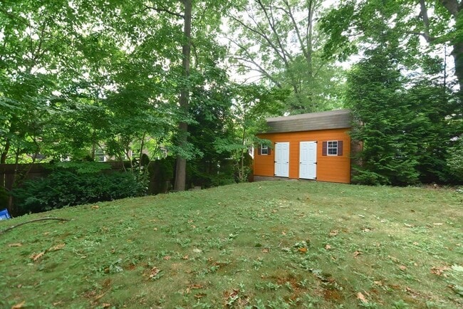 87 Browne St, Unit 2 in Brookline, MA - Building Photo - Building Photo