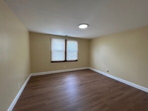 35 3rd Ave in Halethorpe, MD - Building Photo - Building Photo