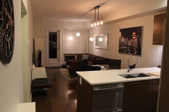 323-320 20 Ave SW in Calgary, AB - Building Photo - Building Photo