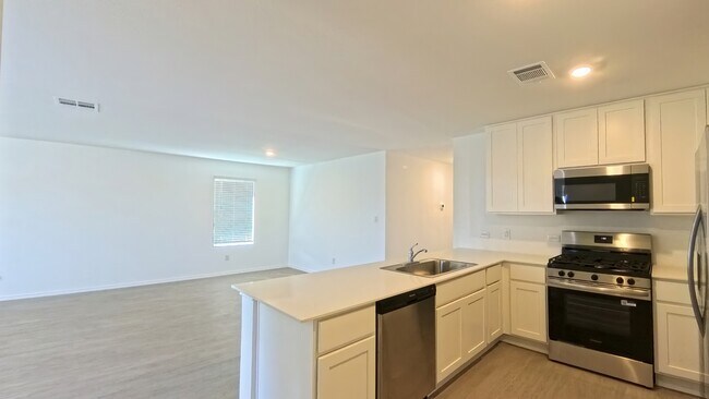 2324 Sprinkle Dr in Lockhart, TX - Building Photo - Building Photo