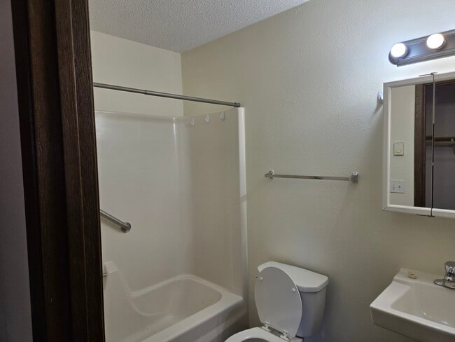 701 4th St N in Fargo, ND - Building Photo - Building Photo