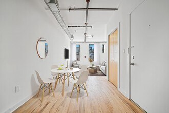 615 Monroe St in Hoboken, NJ - Building Photo - Building Photo