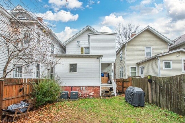 92 Washington St in Morristown, NJ - Building Photo - Building Photo