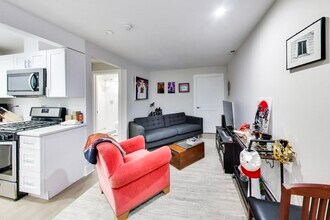 2021 W Shakespeare Ave in Chicago, IL - Building Photo - Building Photo
