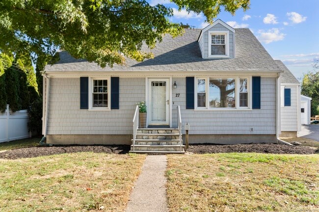 property at 27 Reef Ct