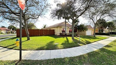 19010 SW 10th St in Pembroke Pines, FL - Building Photo - Building Photo