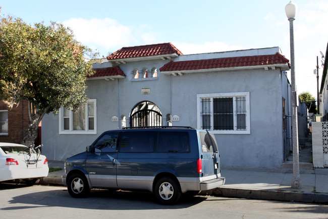 844-848 Chestnut Ave in Long Beach, CA - Foto de edificio - Building Photo