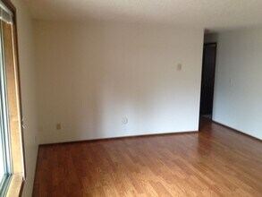 2639-2639 SE 119th Ave in Portland, OR - Foto de edificio - Building Photo