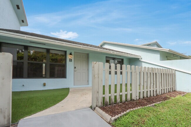 431 Jupiter Lakes Blvd in Jupiter, FL - Building Photo - Building Photo