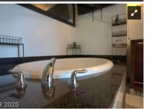 2700 Las Vegas Blvd S, Unit 3506 in Las Vegas, NV - Building Photo - Building Photo
